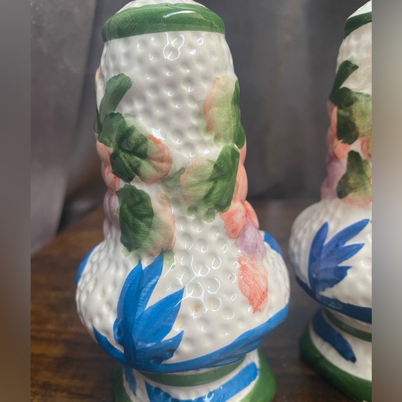 Fitz and Floyd Salt and Pepper Shaker Set Vines and Berries with Plugs - Picture 3 of 7